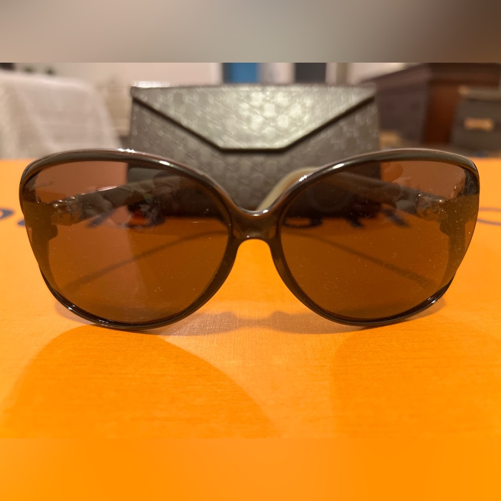 Gucci Brown Sunglassesw case authentic